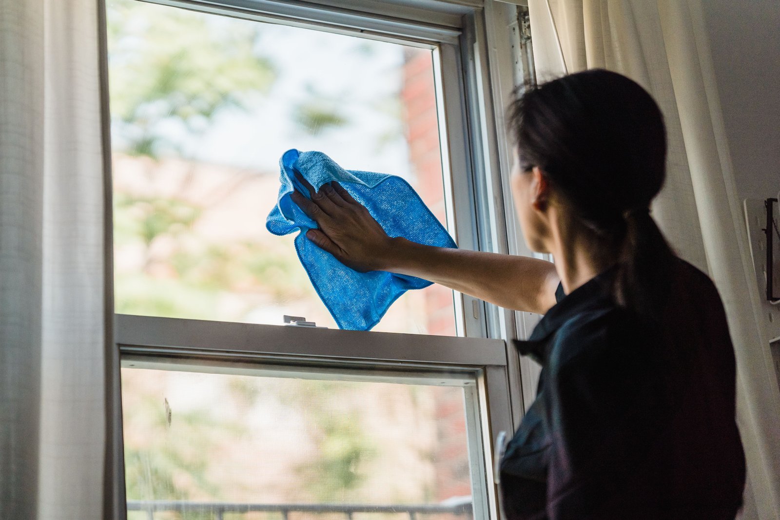 Fensterreinigung innen und außen